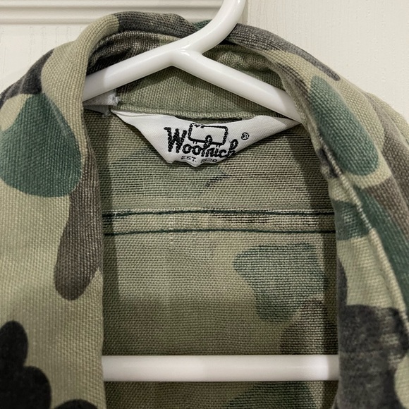 Vintage Woolrich Button up - Picture 2 of 2